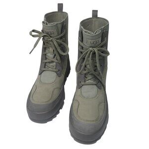 UGG‎ The UGG Lug (Women's) Boot